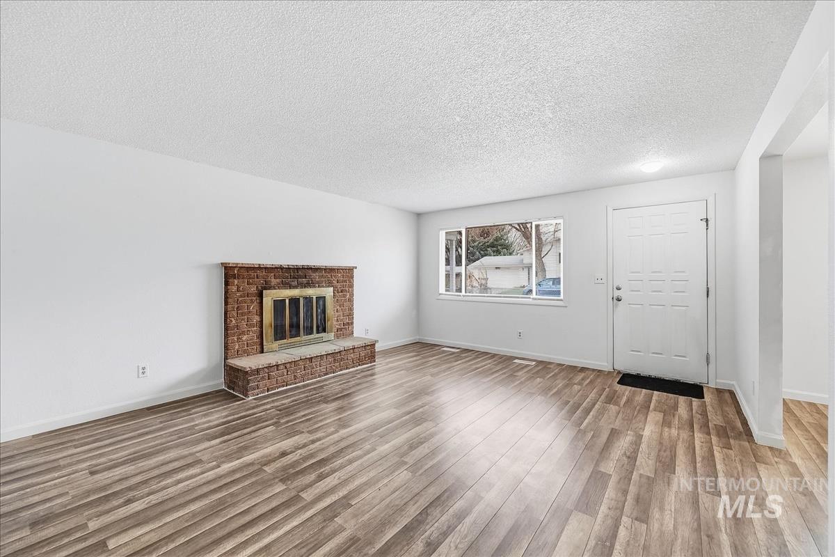 4151 N Patton