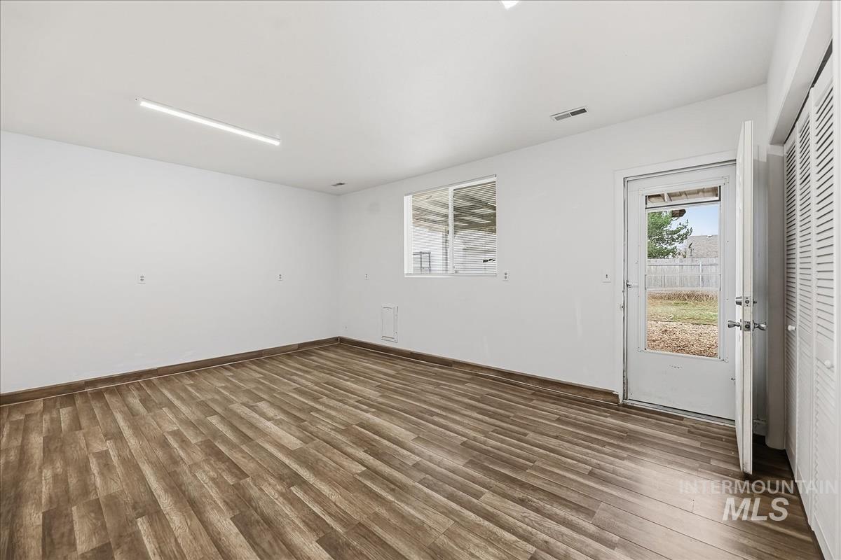 4151 N Patton