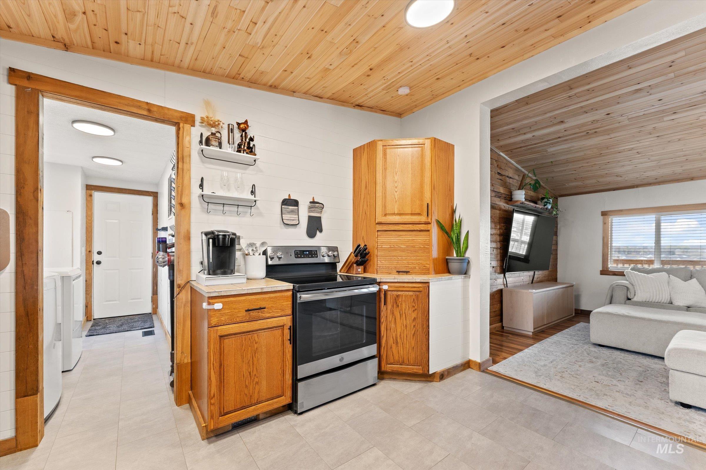 10653 Valley Hi Road