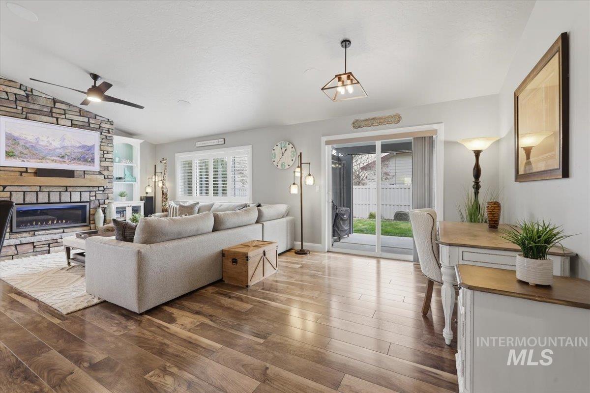 9382 S Updale Avenue