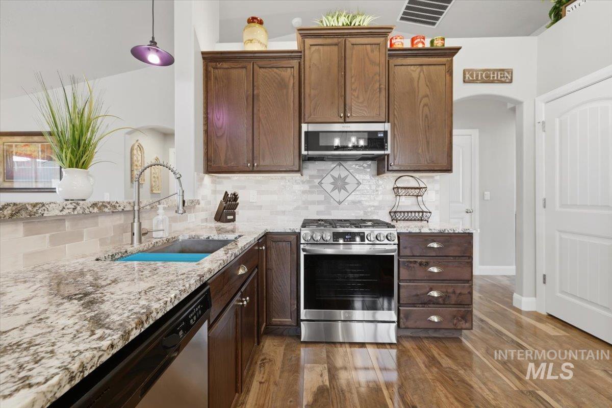 9382 S Updale Avenue