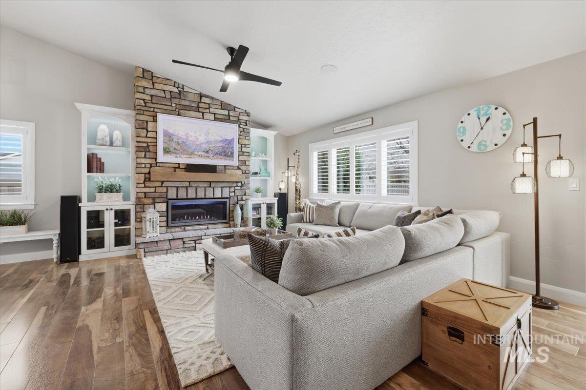 9382 S Updale Avenue