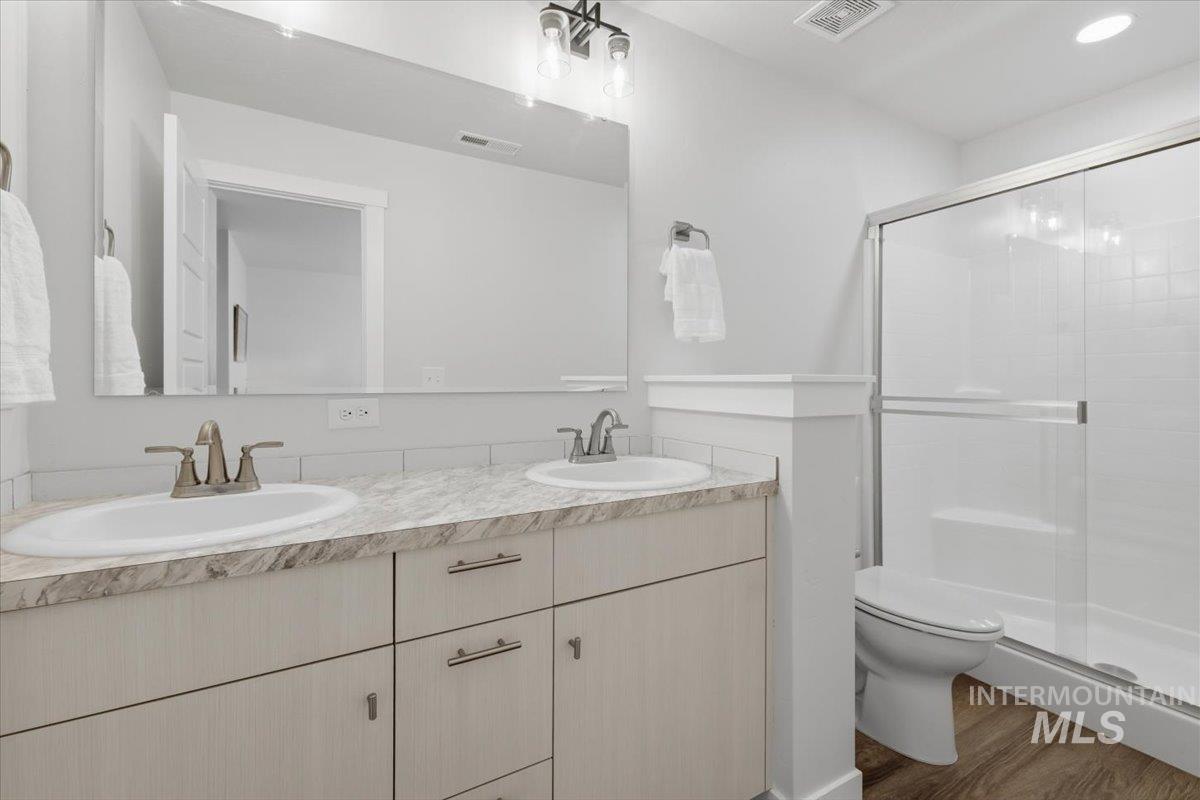 5496 S Desert Cactus Ave