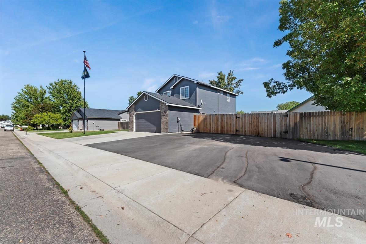 1050 N Haven Cove Ave.