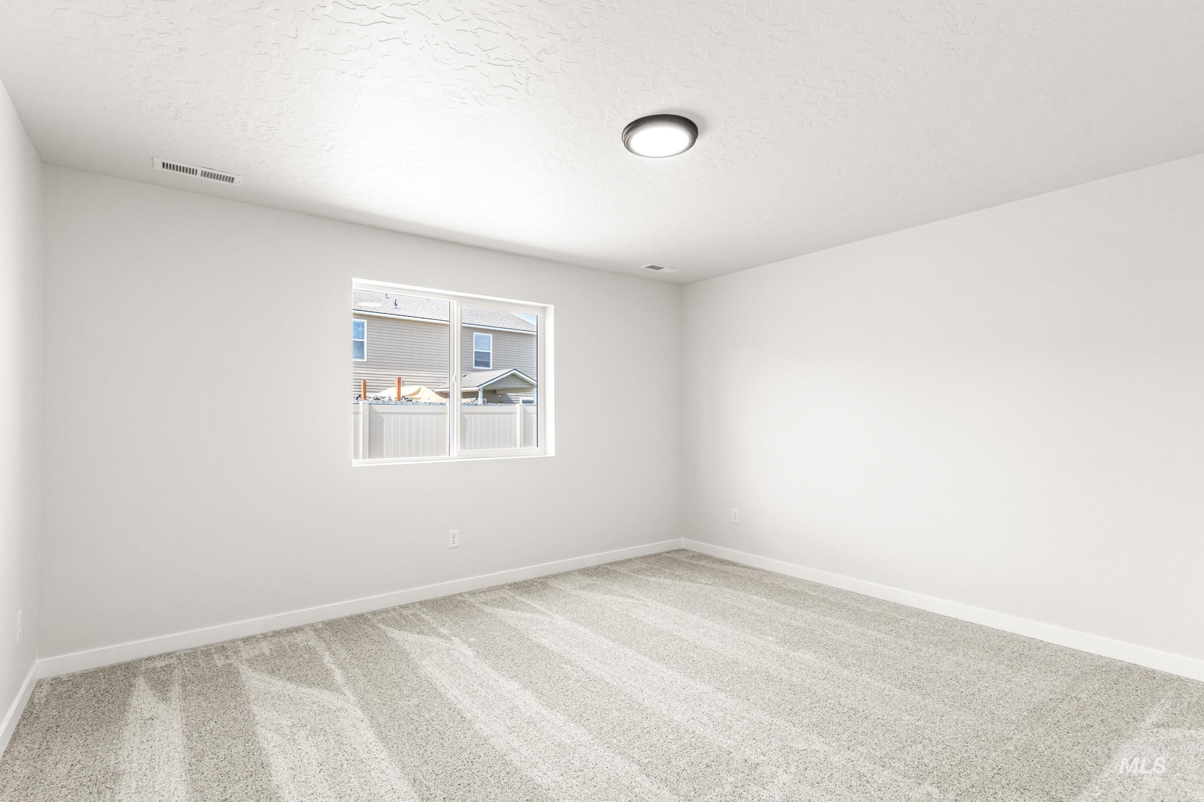 13736 Inman Ct