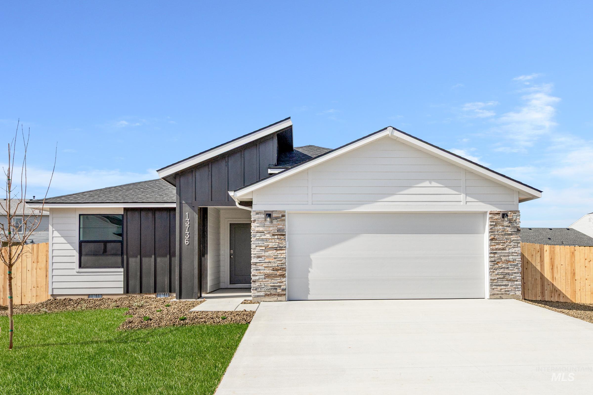 13736 Inman Ct
