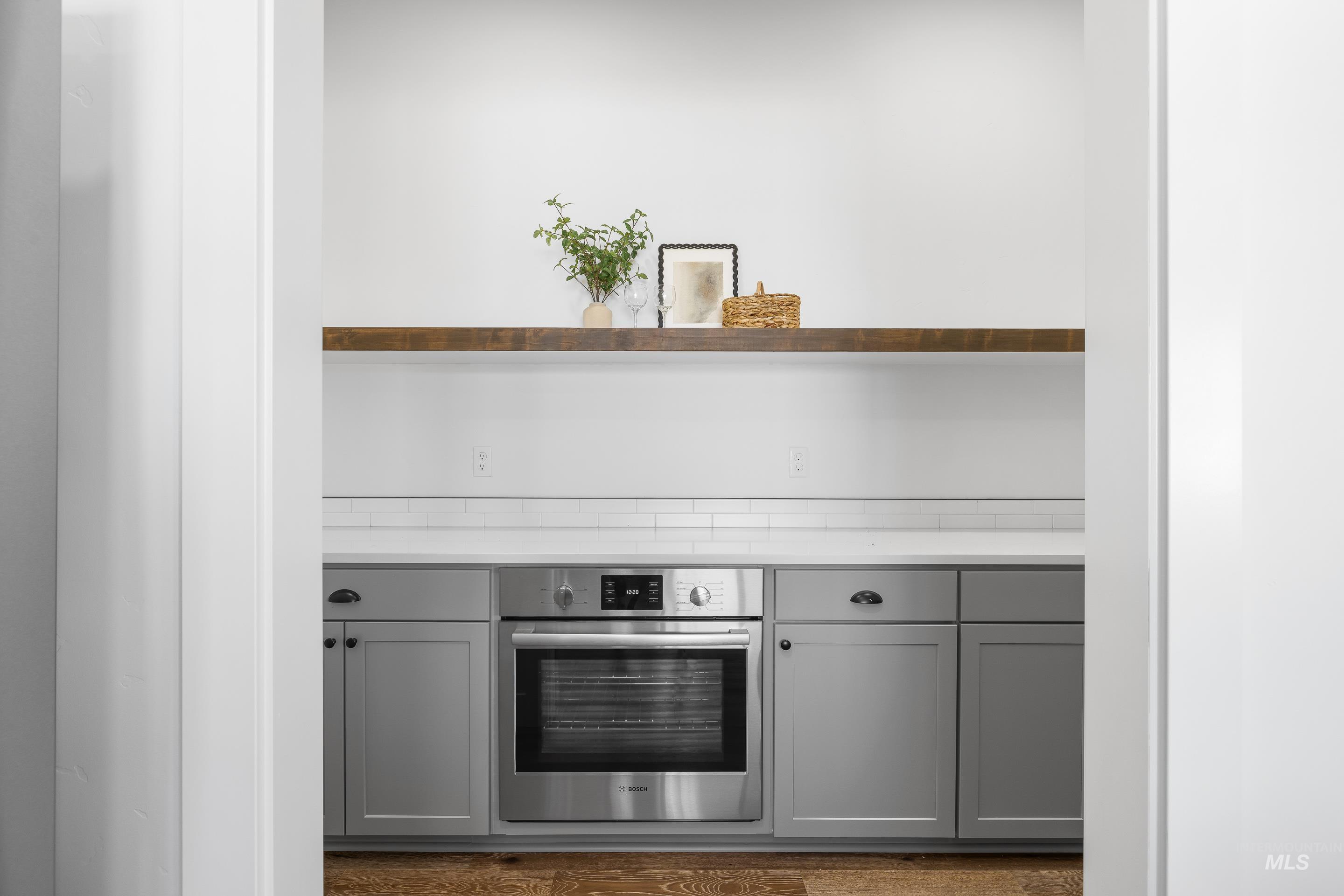 9848 W Aviara Street