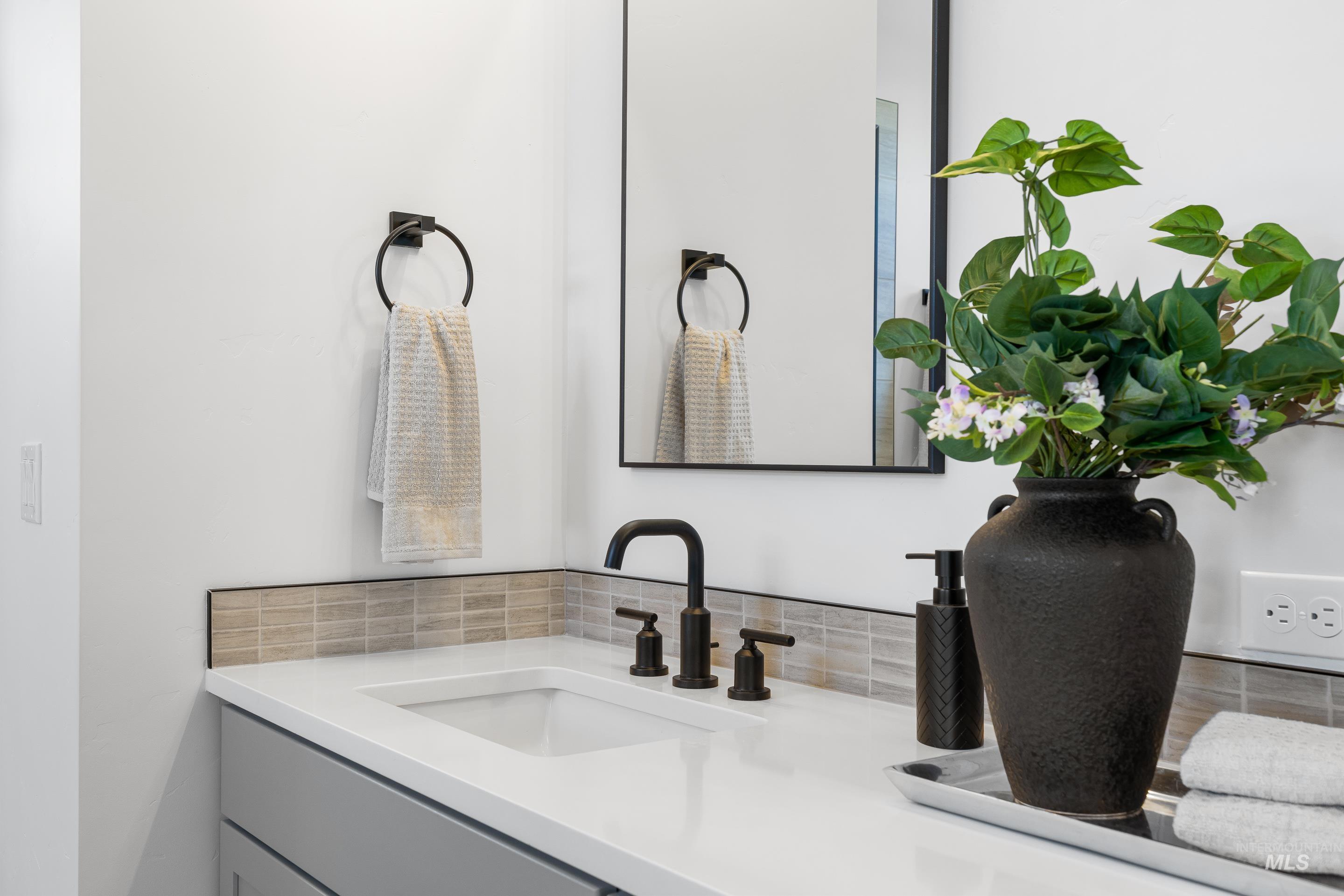 9848 W Aviara Street