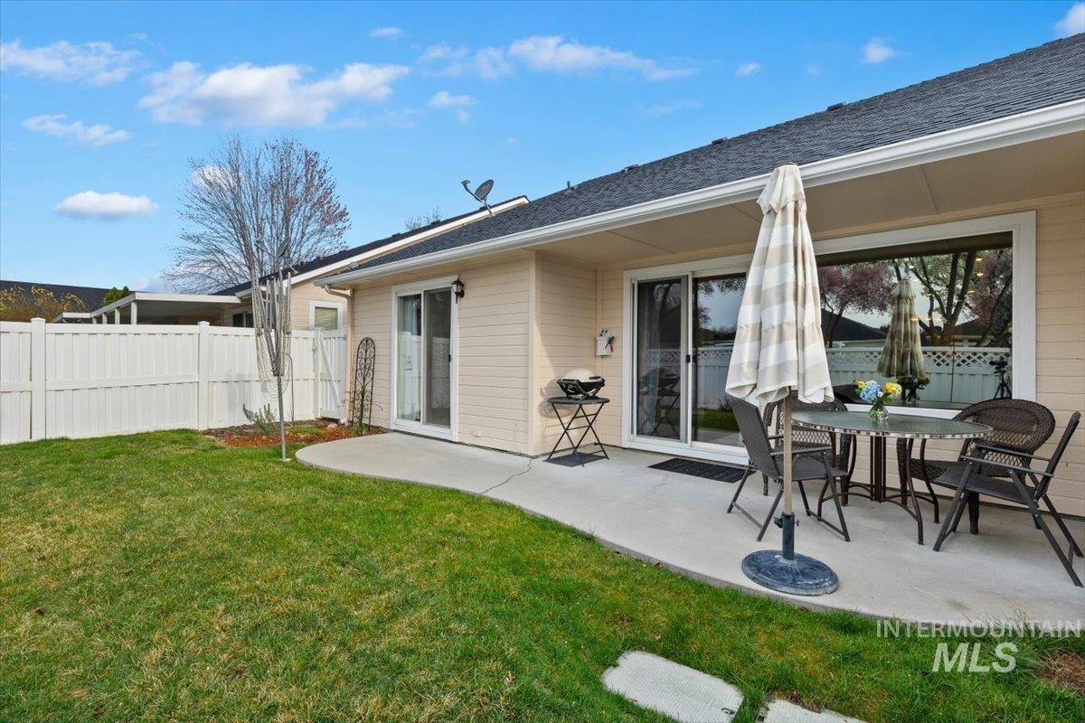 3357 W Fieldstream Ln