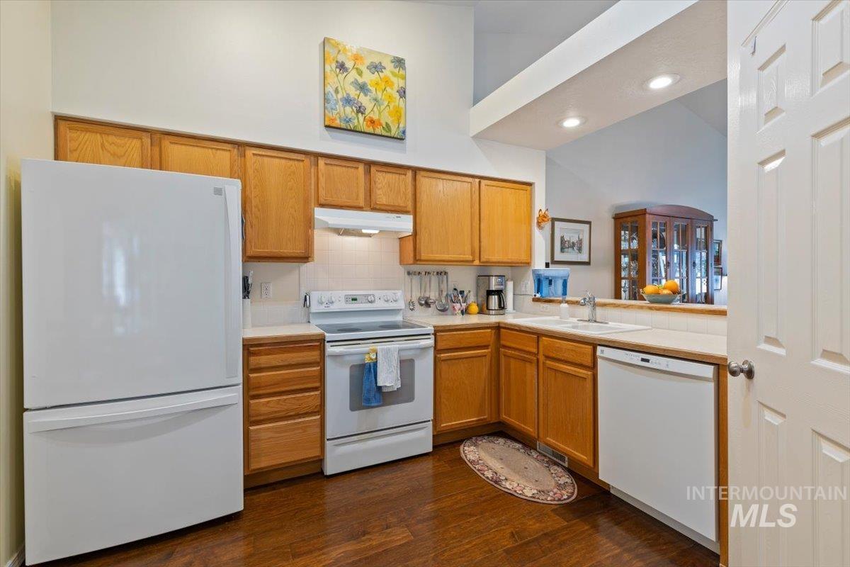 3357 W Fieldstream Ln