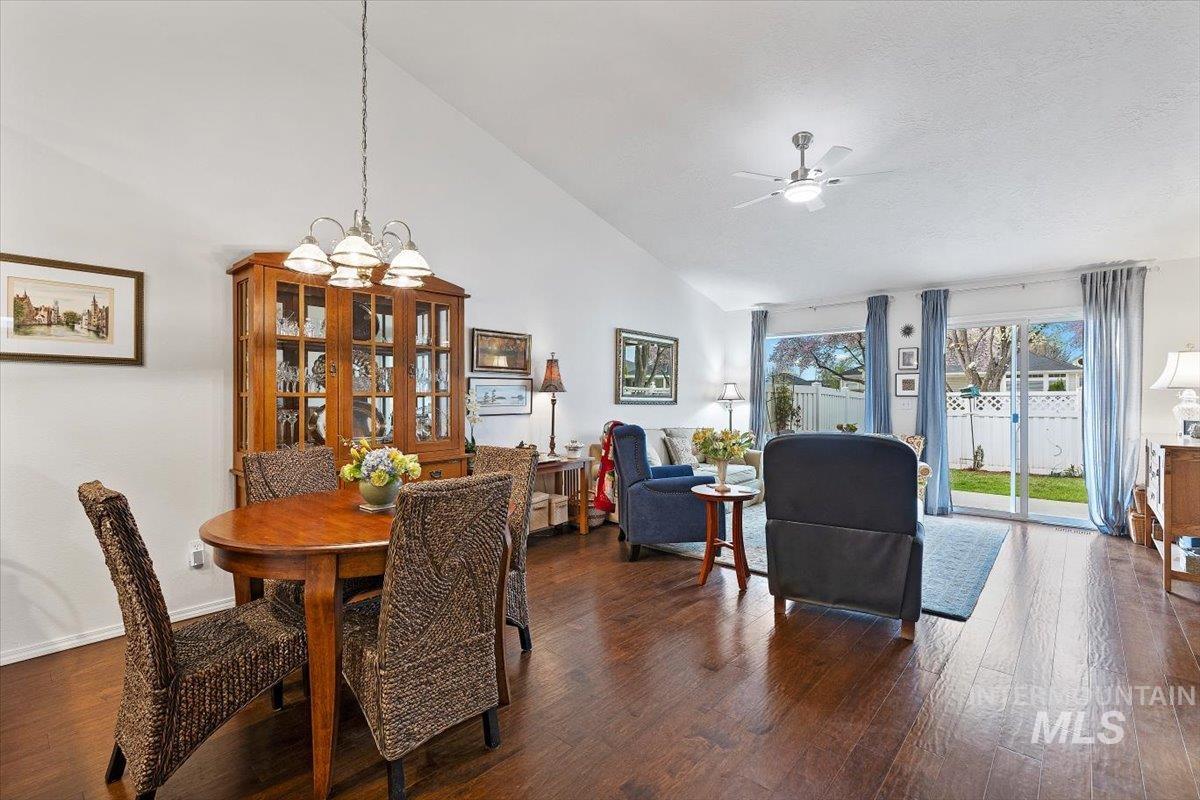 3357 W Fieldstream Ln