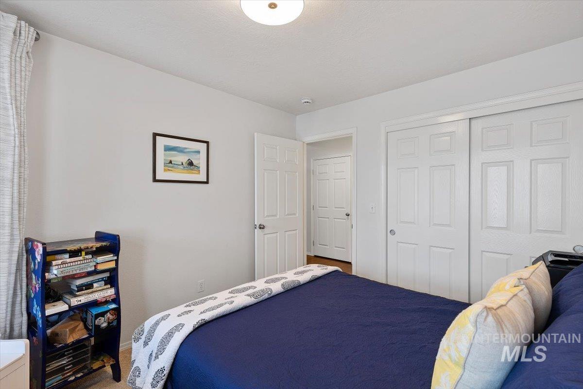 3357 W Fieldstream Ln