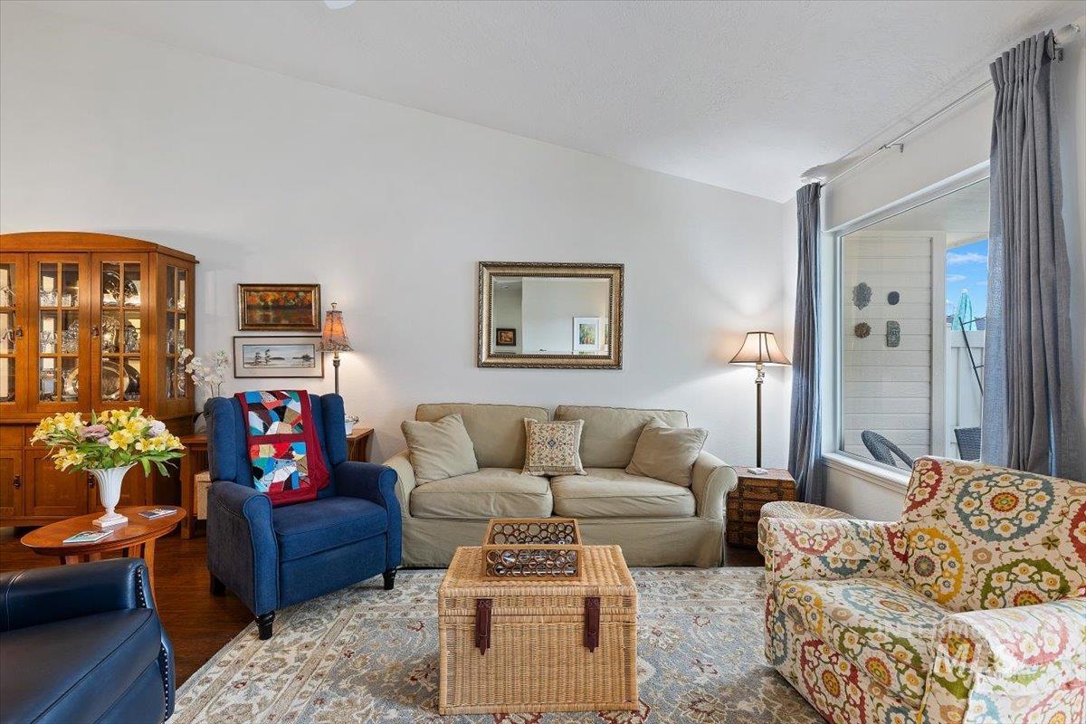 3357 W Fieldstream Ln