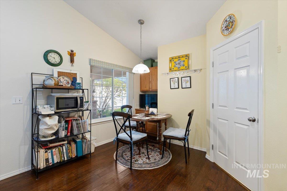 3357 W Fieldstream Ln