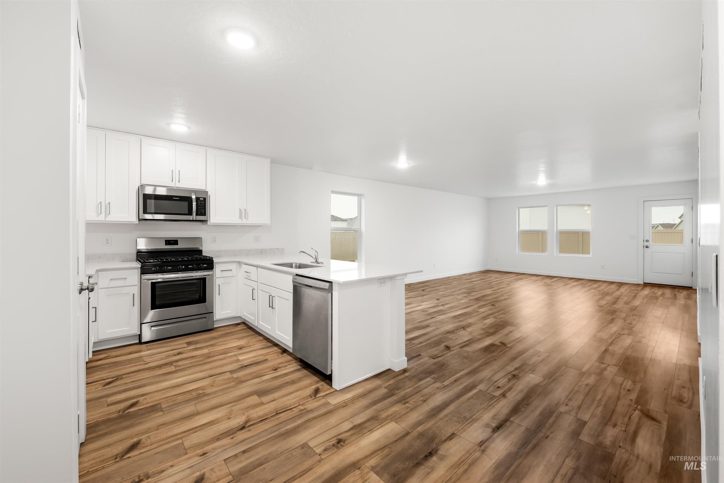 11124 Maroon Bells Dr