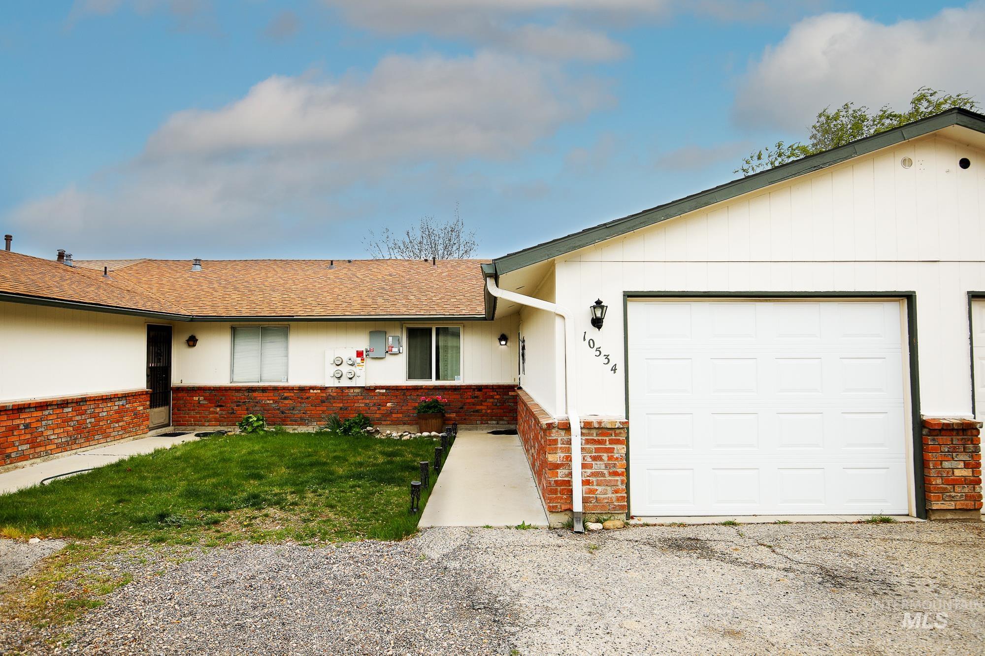 10534 W Fox Ridge Dr