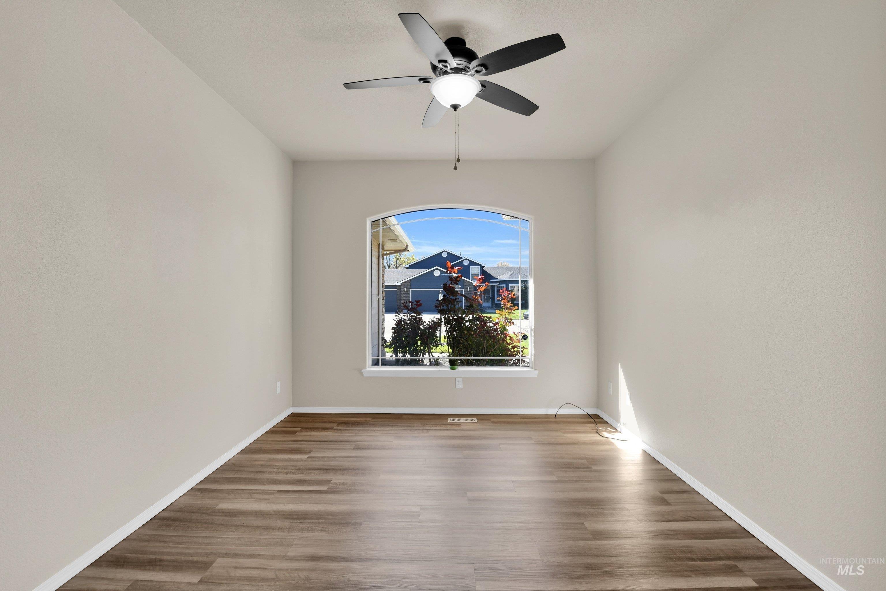 2250 E Katelyn Dr