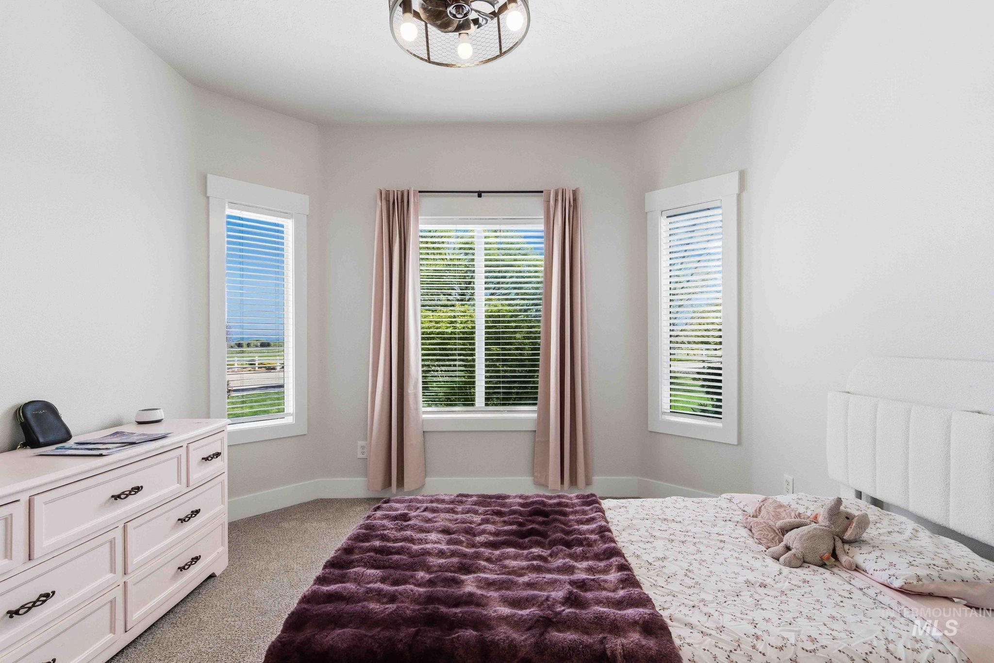 3941 Vista Ridge Lane