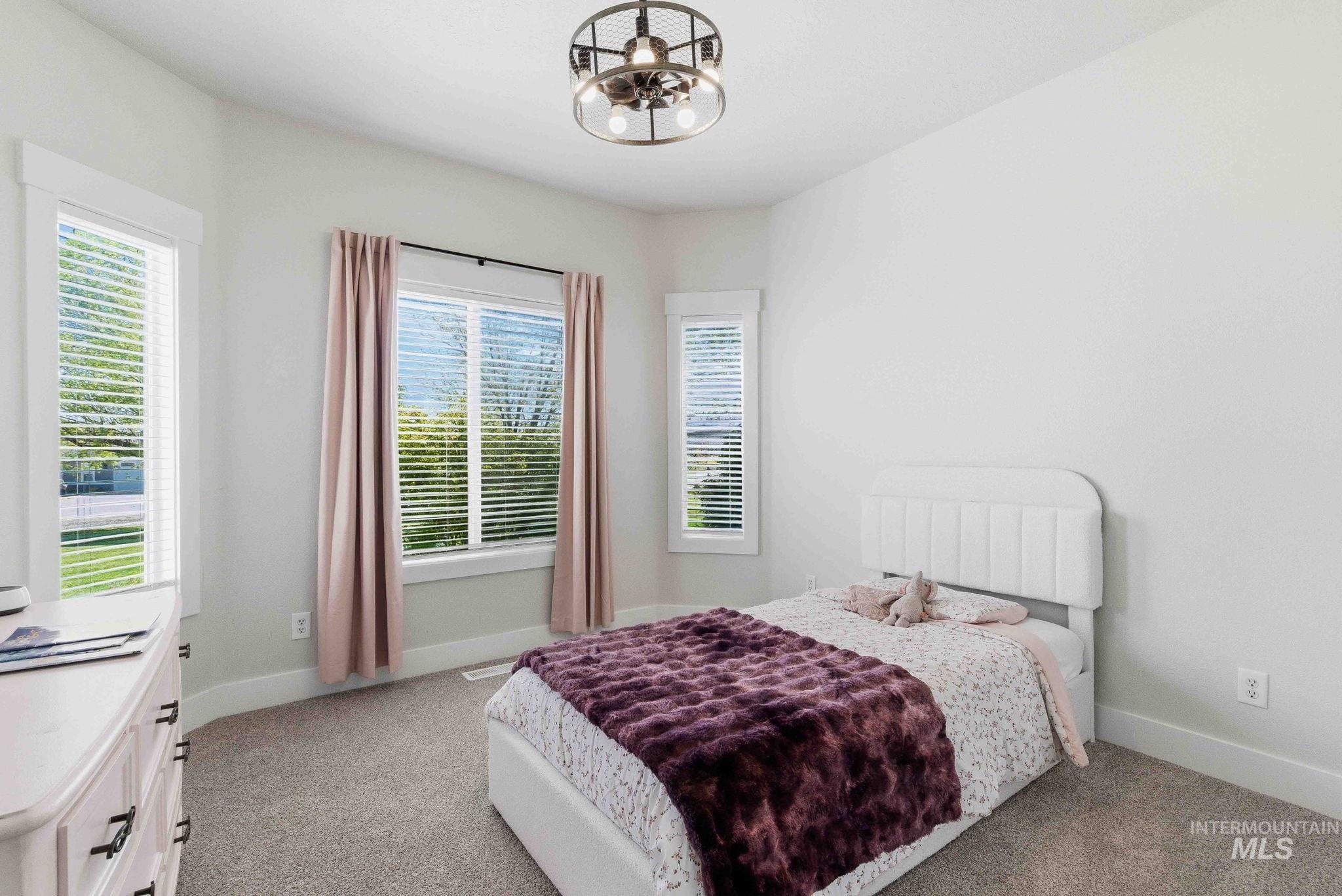 3941 Vista Ridge Lane