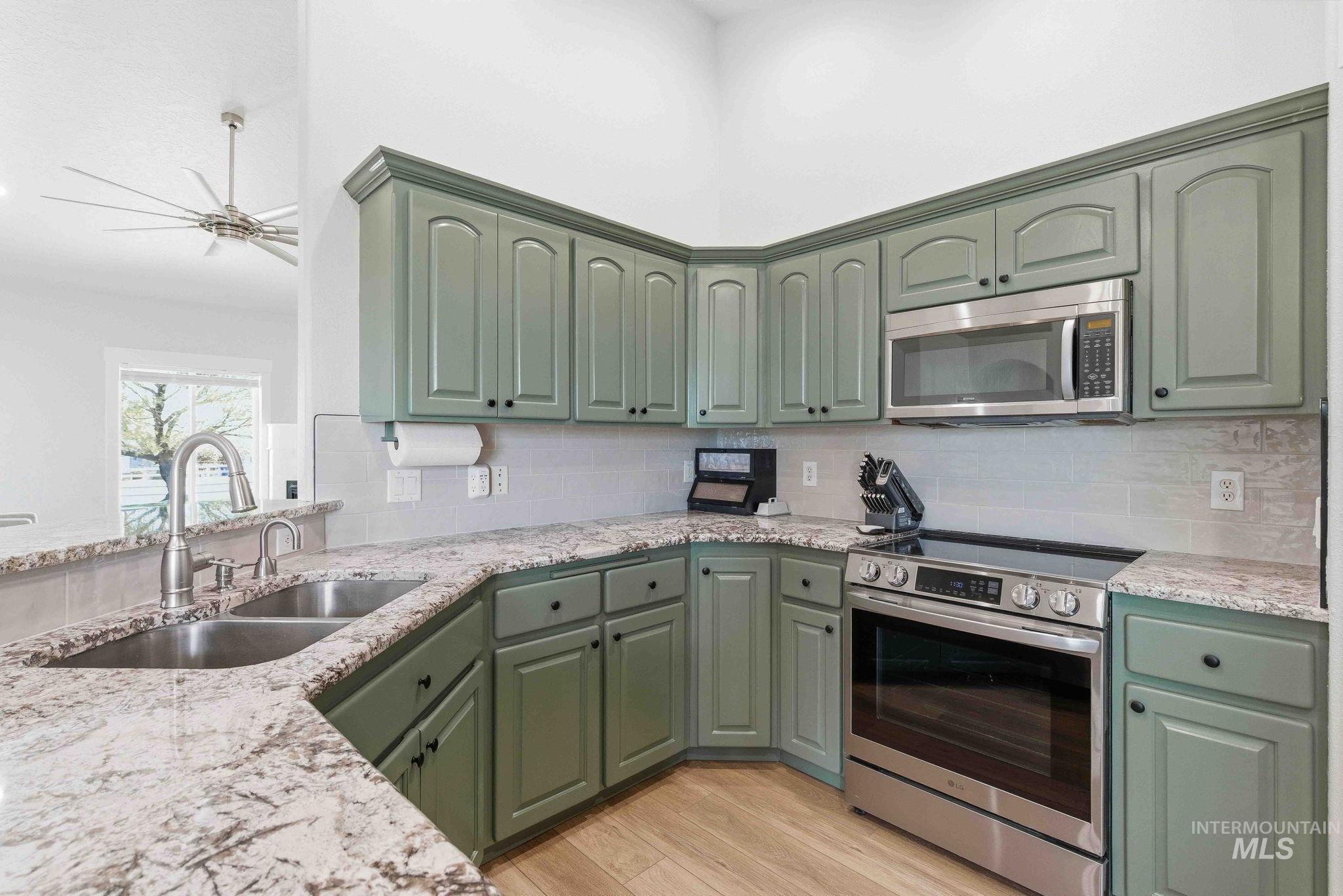 3941 Vista Ridge Lane