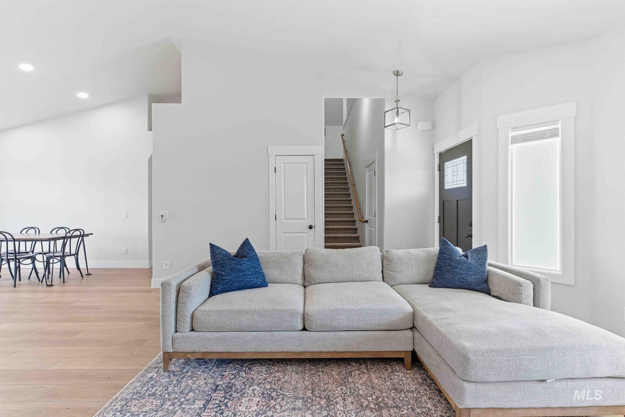 3941 Vista Ridge Lane