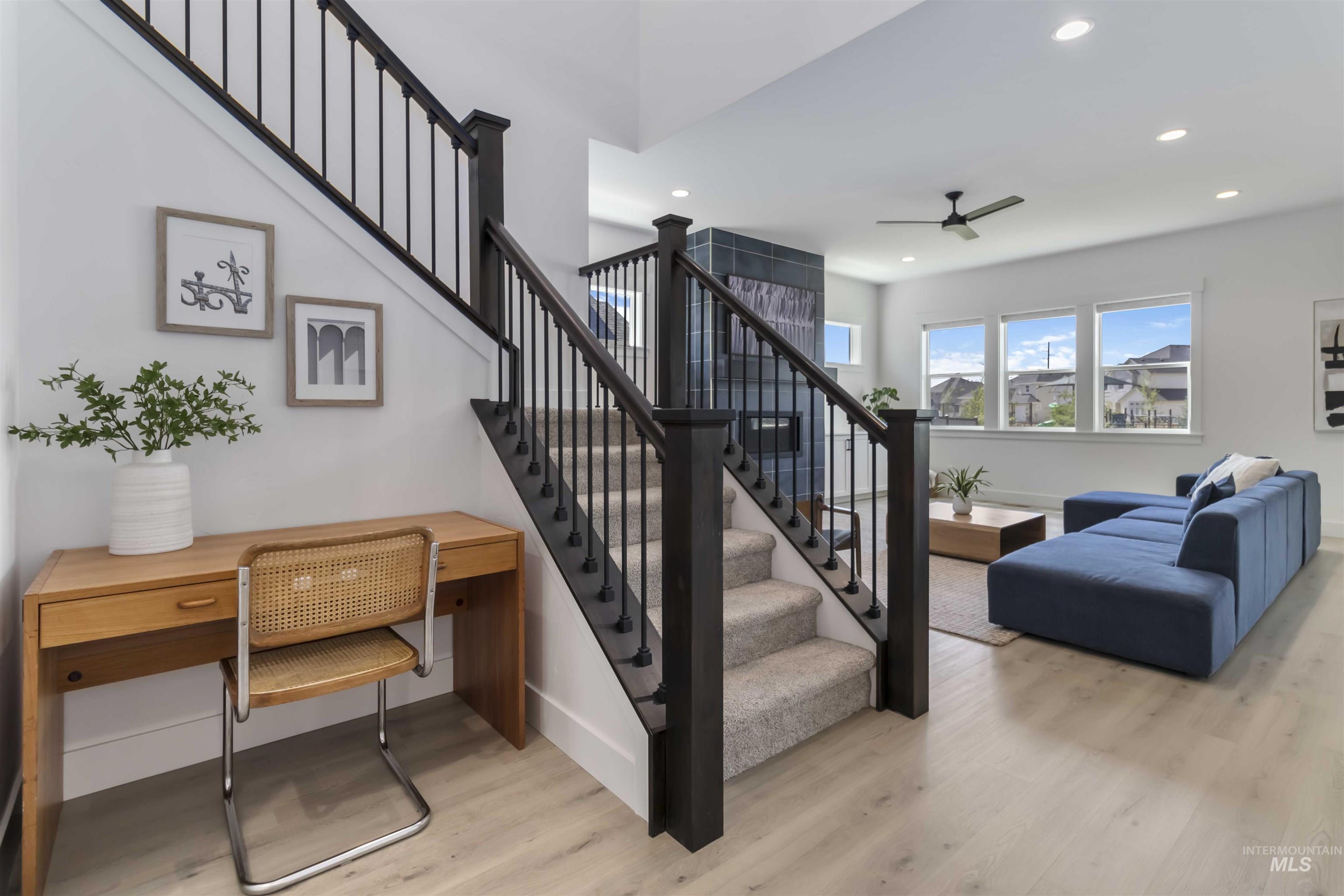 125 S Eagles Roost Way