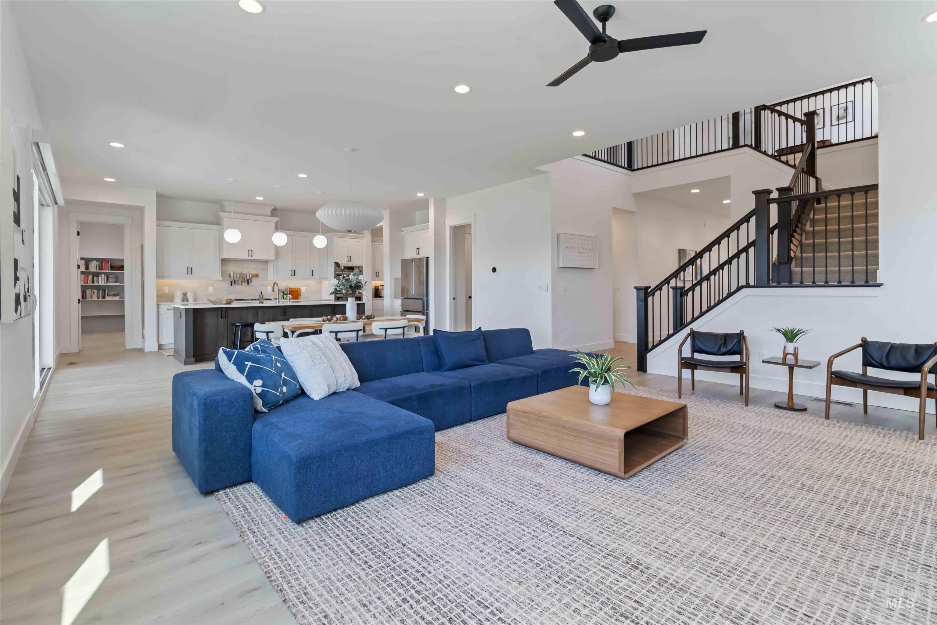 125 S Eagles Roost Way