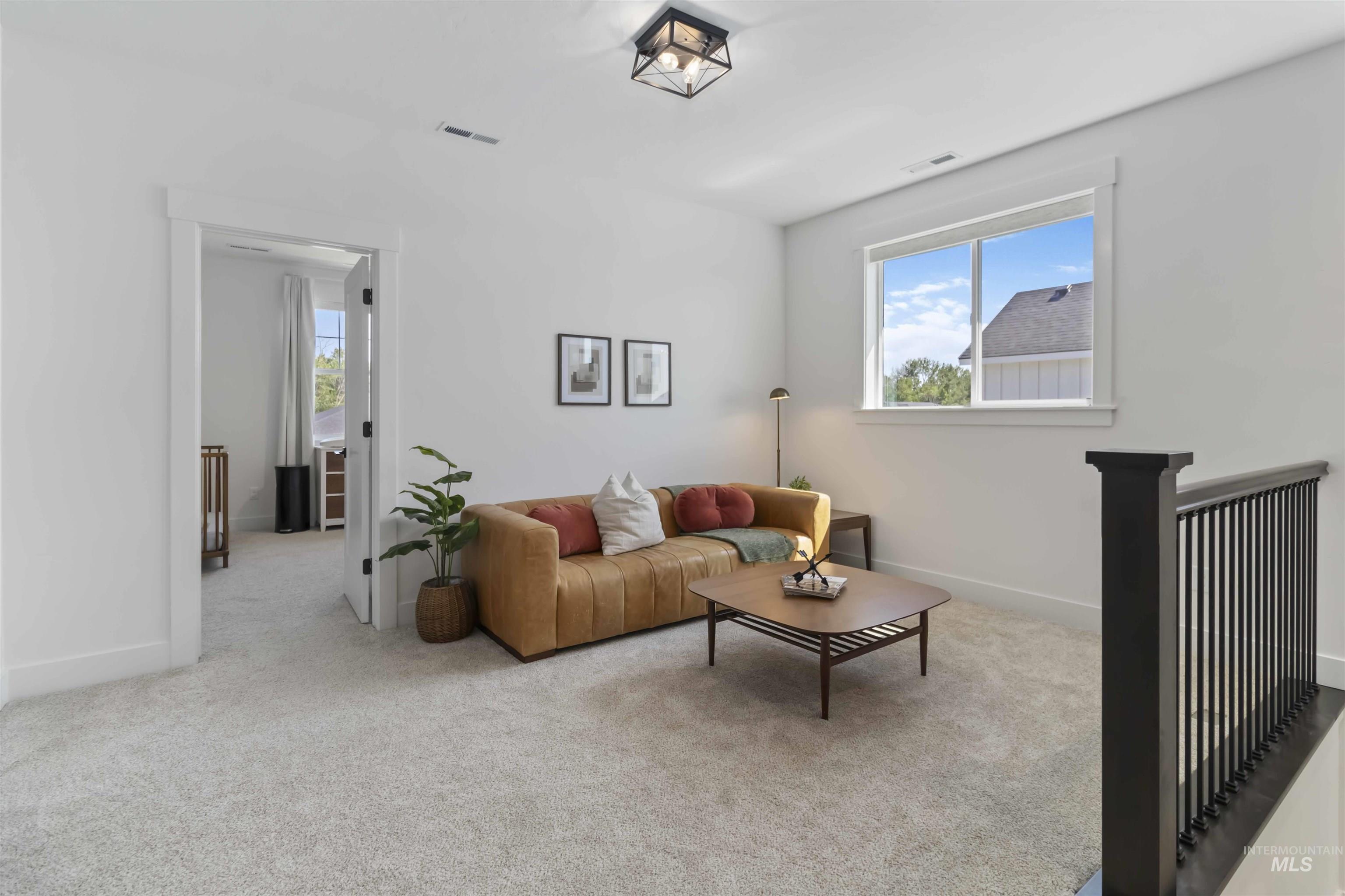 125 S Eagles Roost Way