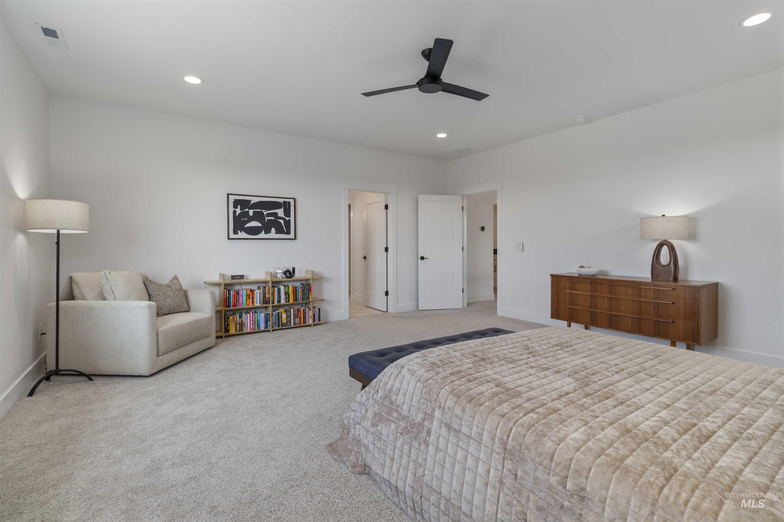 125 S Eagles Roost Way