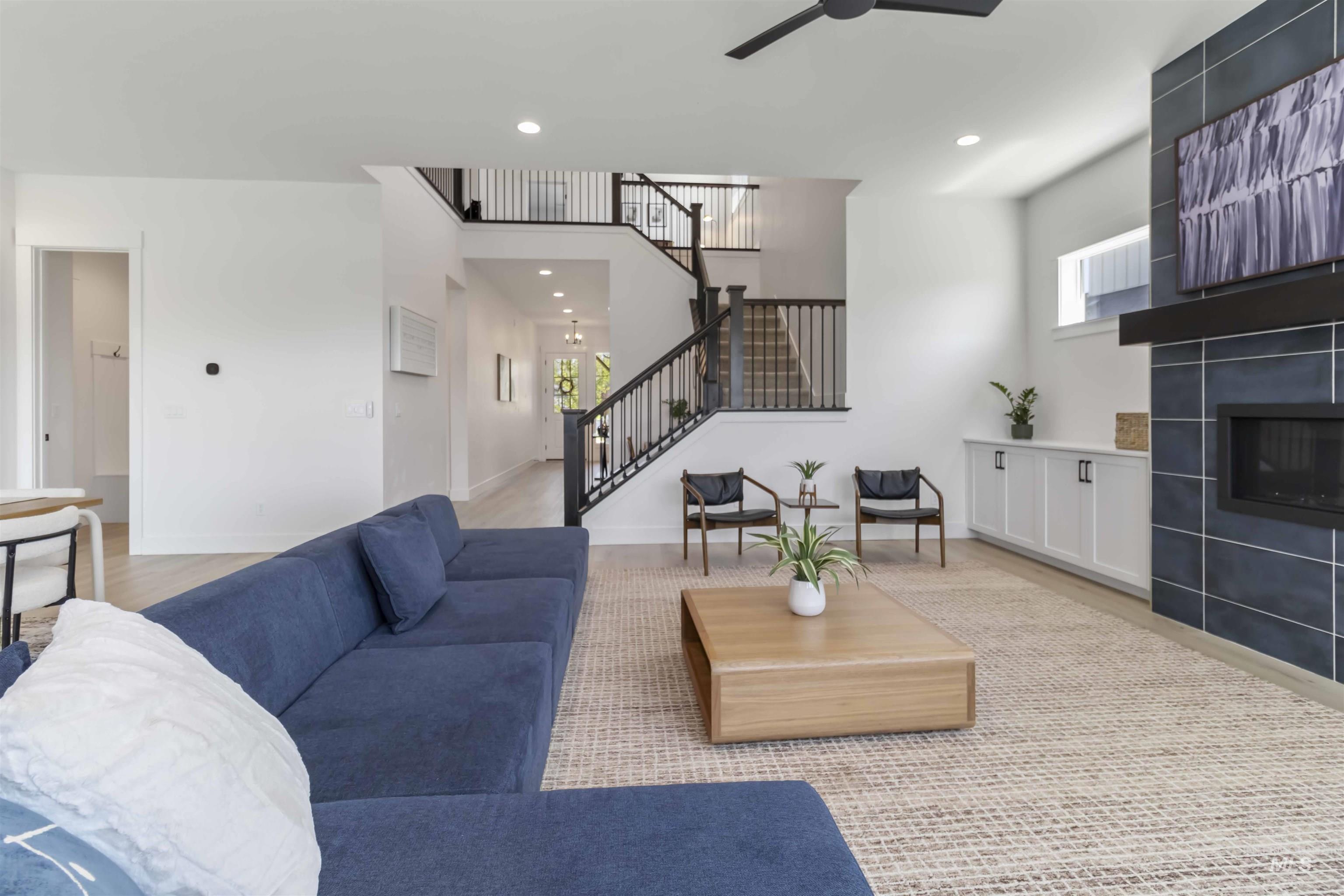 125 S Eagles Roost Way