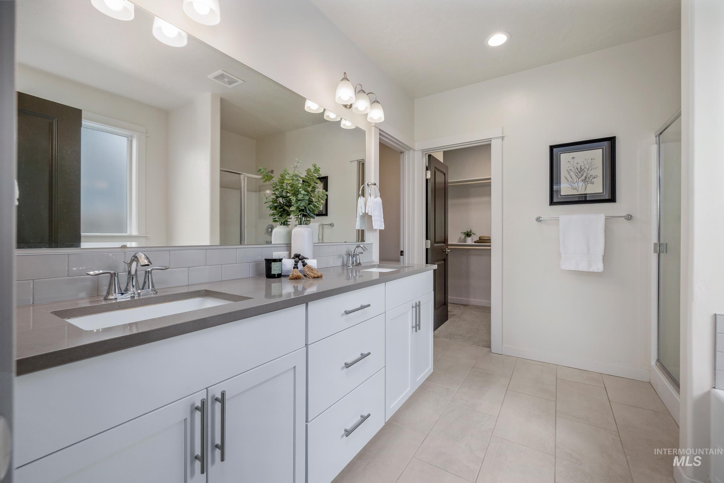 7565 W Itasco Dr