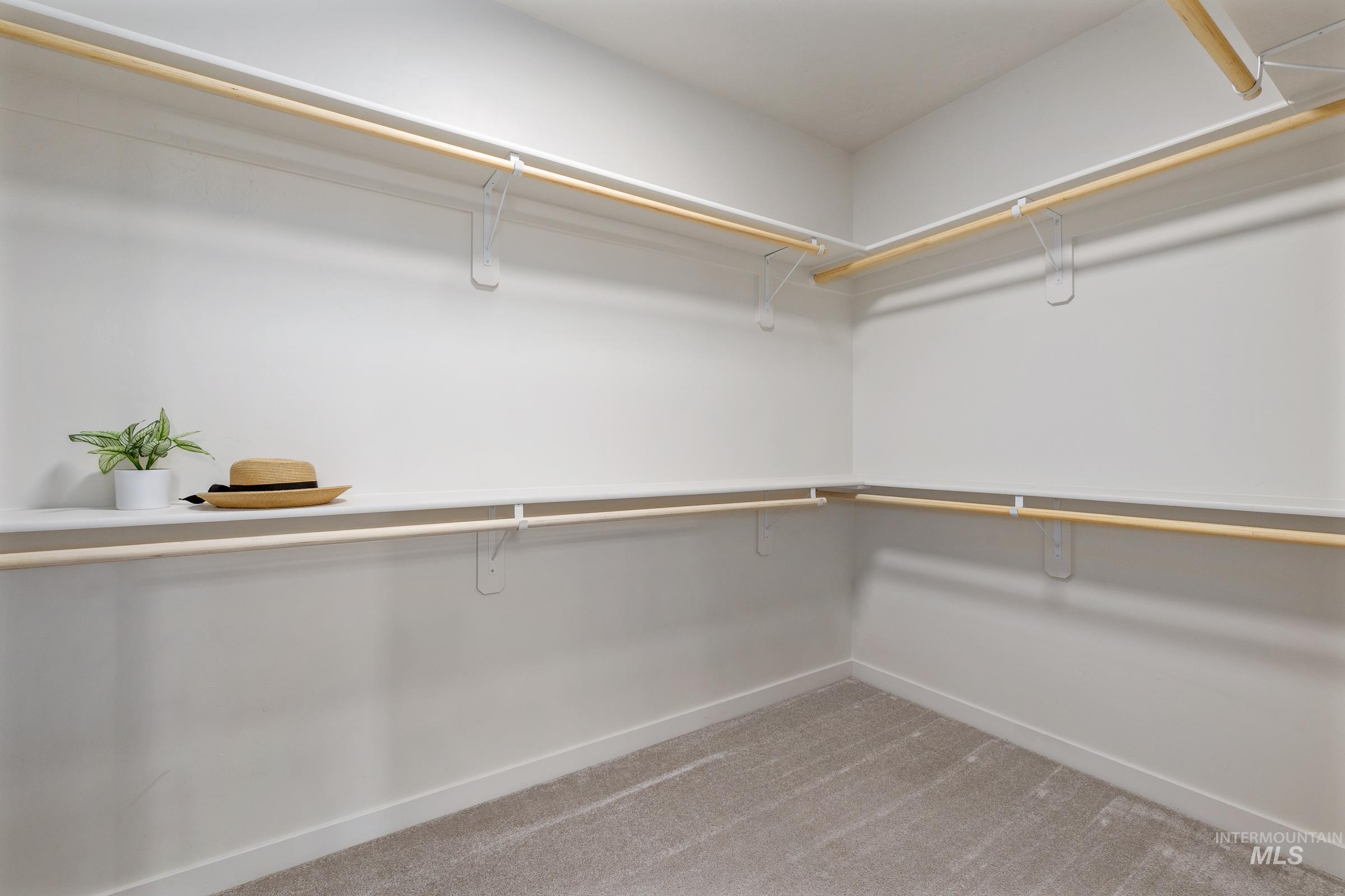 7565 W Itasco Dr