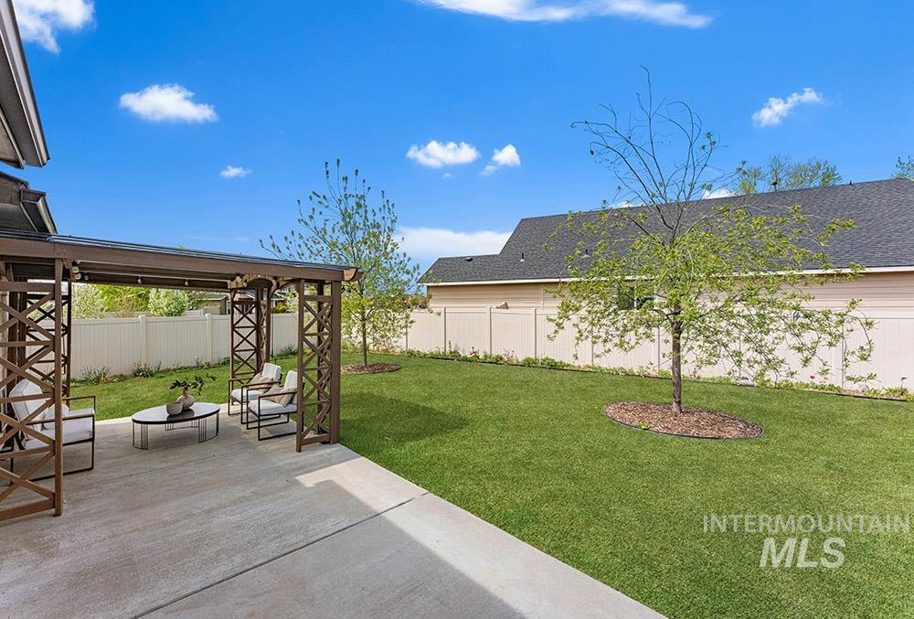 1821 N Ok Corral Place