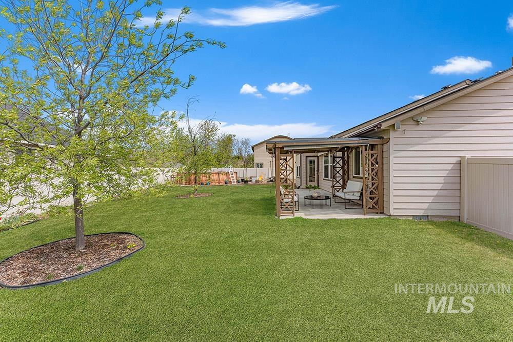 1821 N Ok Corral Place