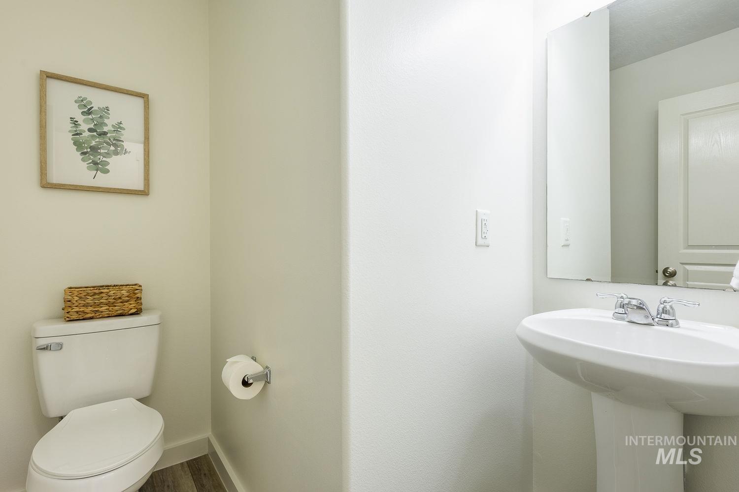 17362 N Midsummers Ln