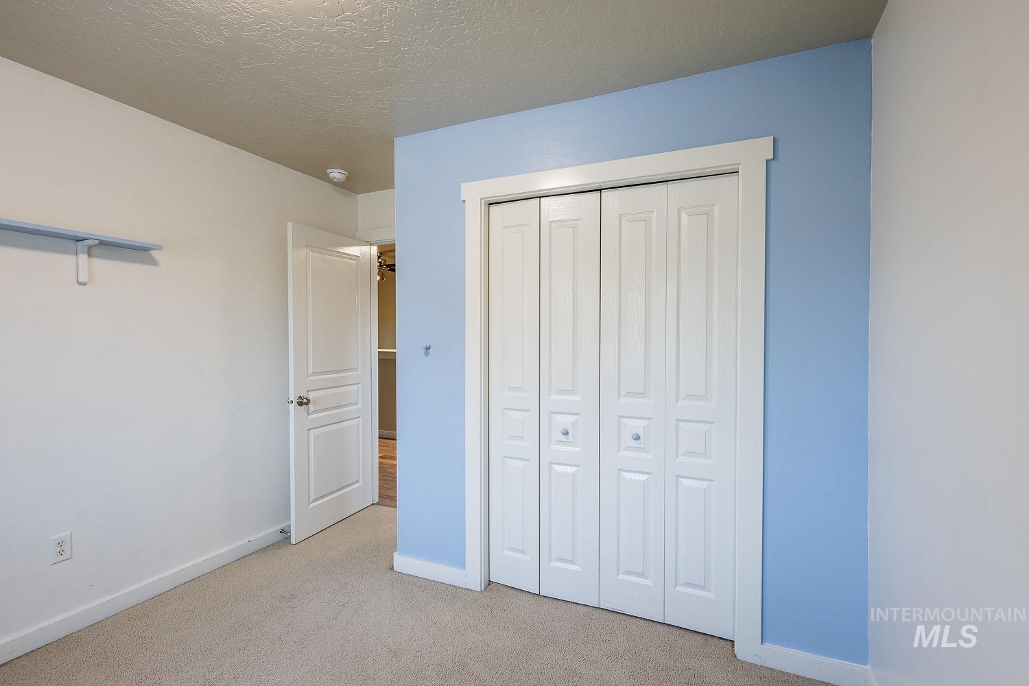 17362 N Midsummers Ln