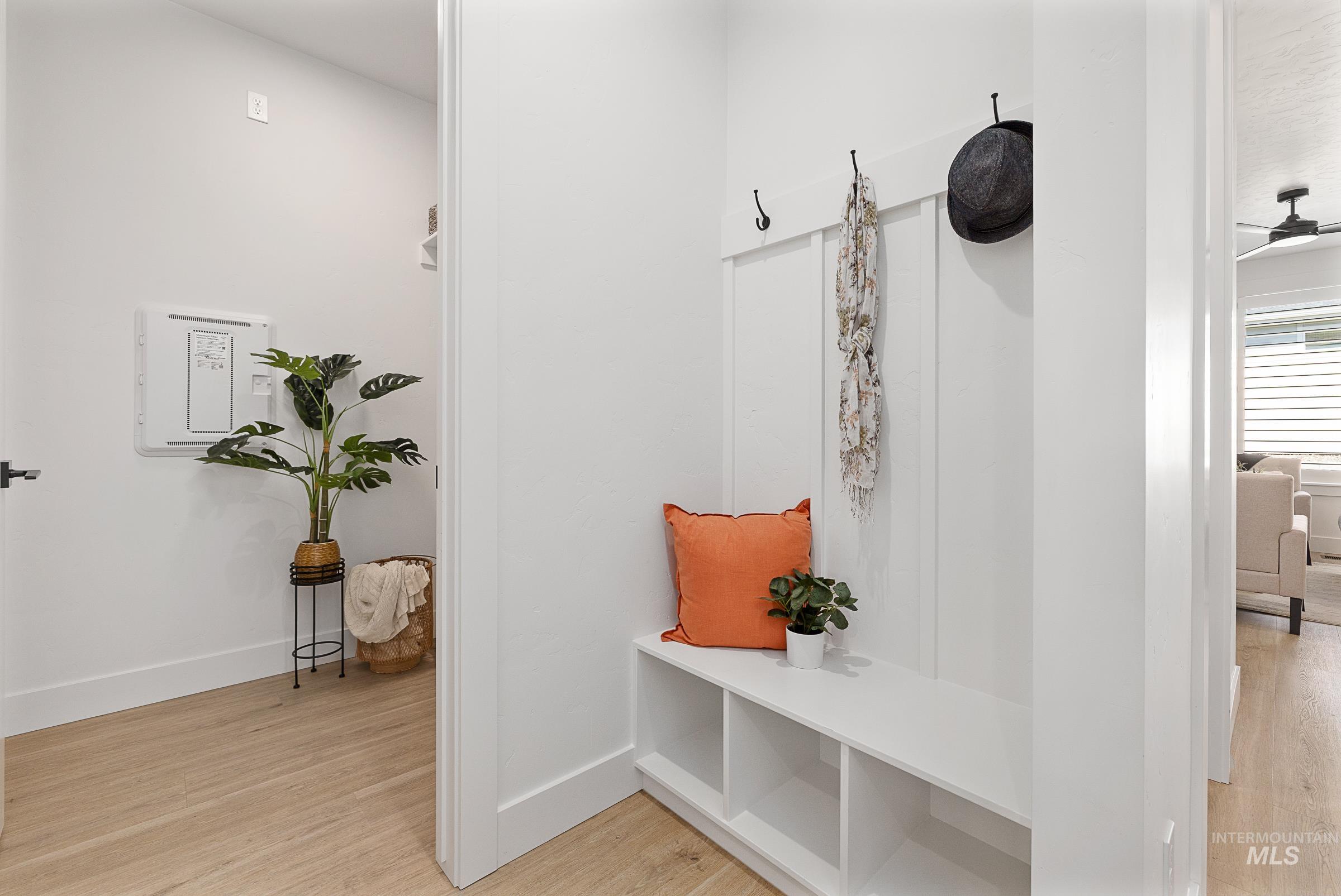 493 N Plainfield Ave