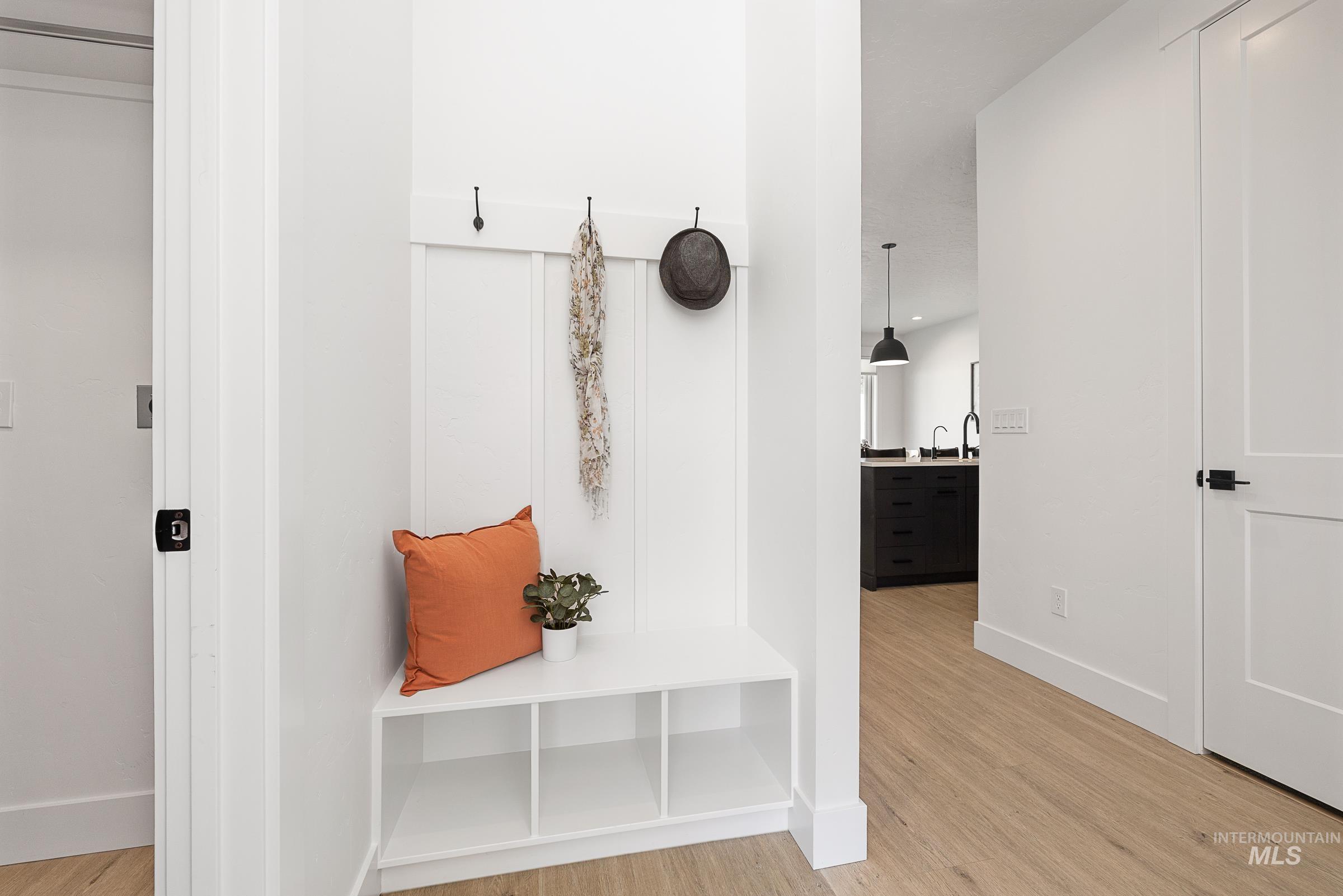 493 N Plainfield Ave