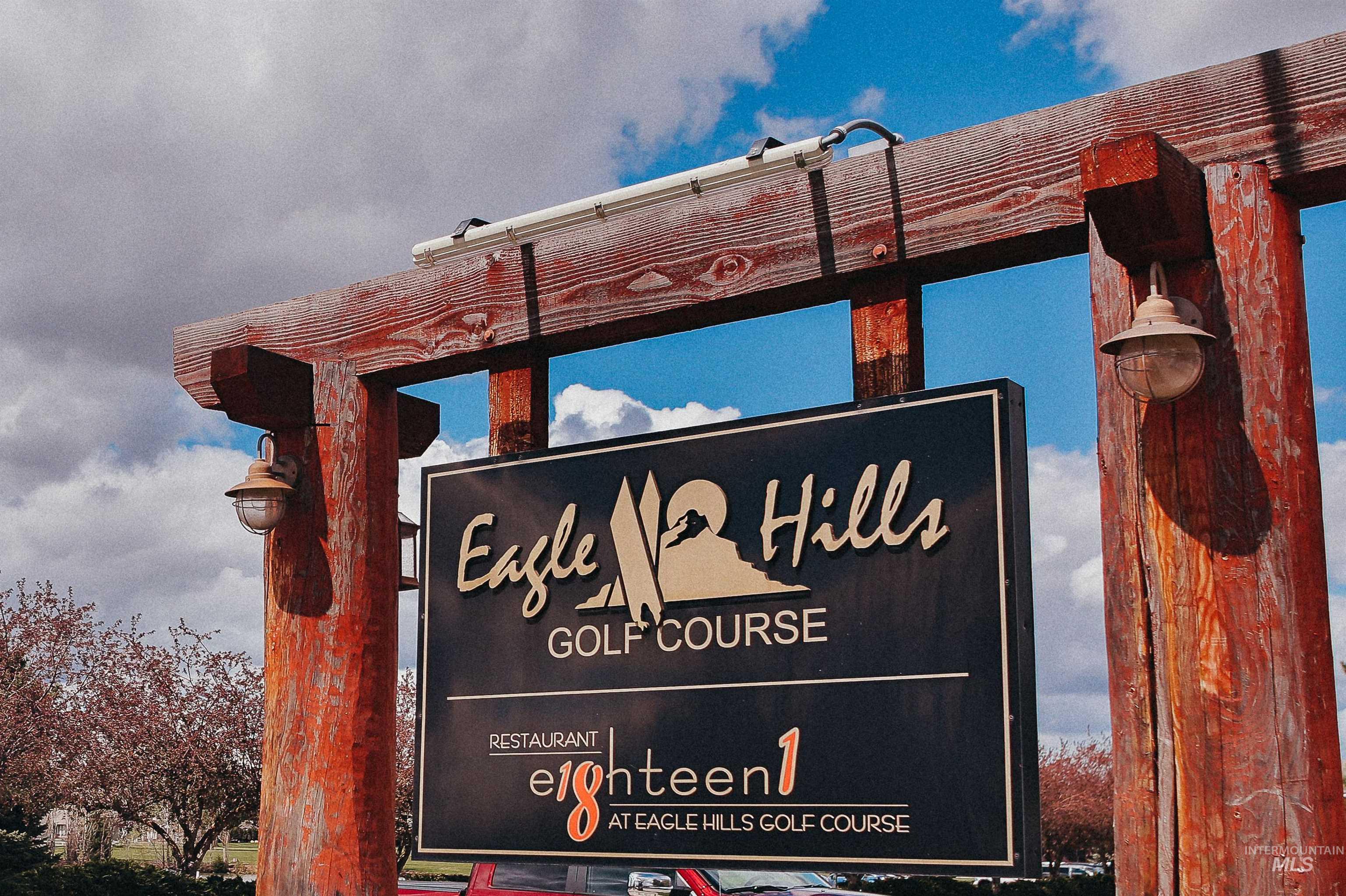 493 N Plainfield Ave