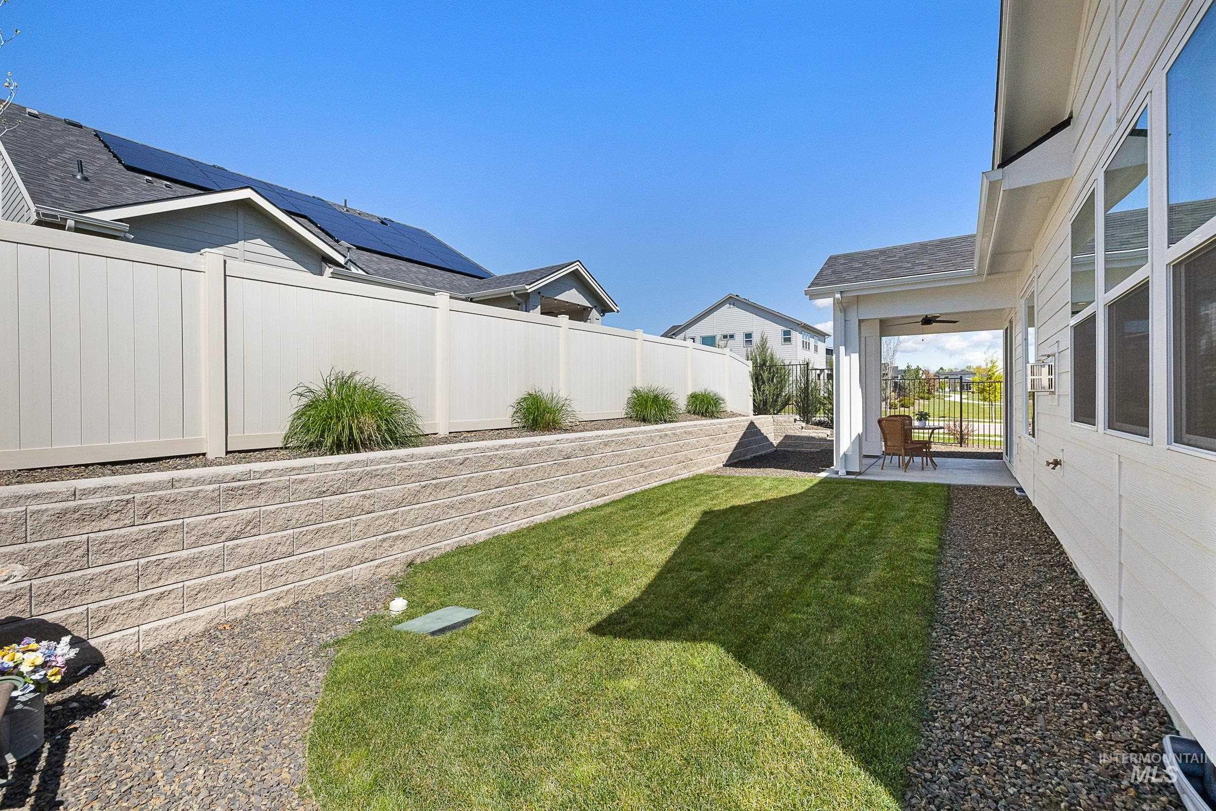 493 N Plainfield Ave