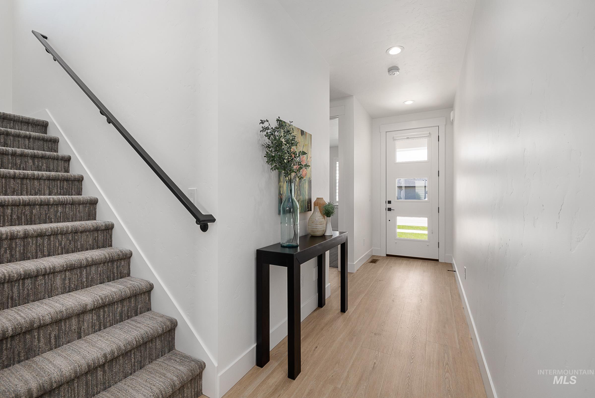 493 N Plainfield Ave