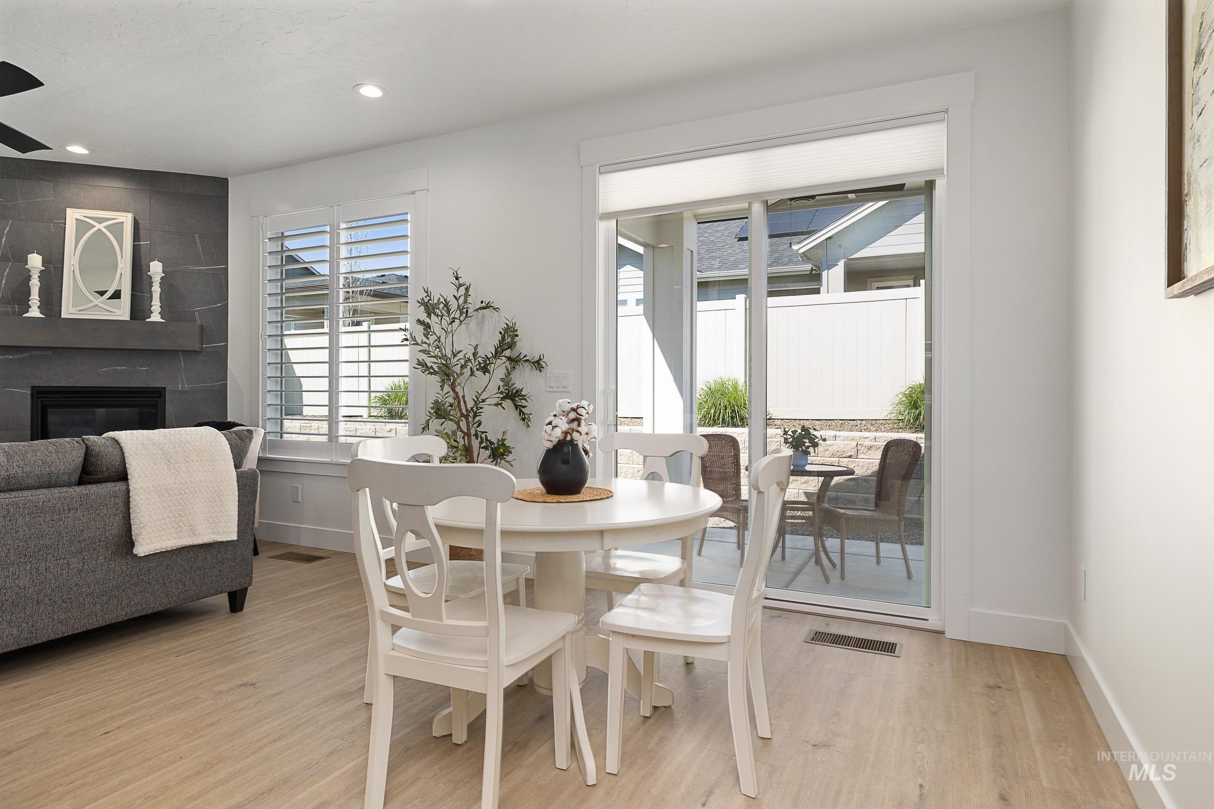 493 N Plainfield Ave