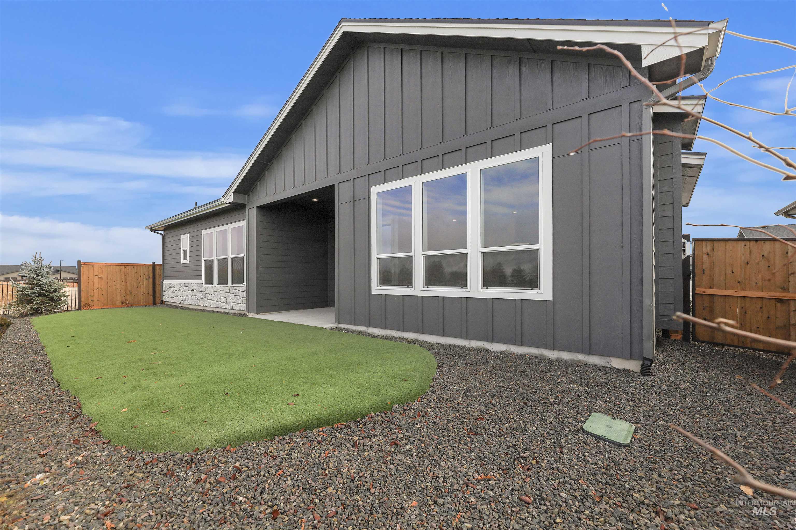 11209 S Corballis Ln.