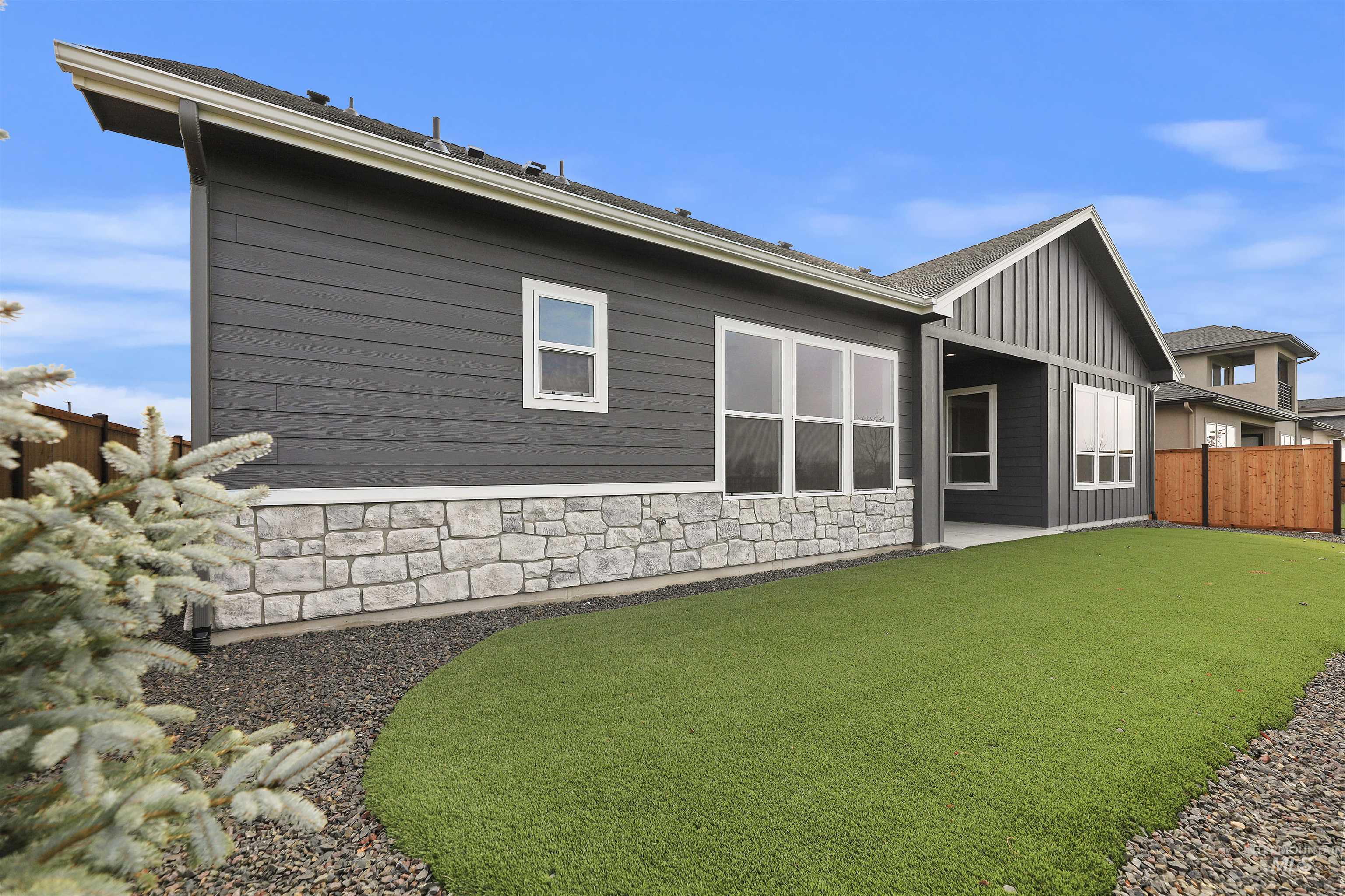 11209 S Corballis Ln.