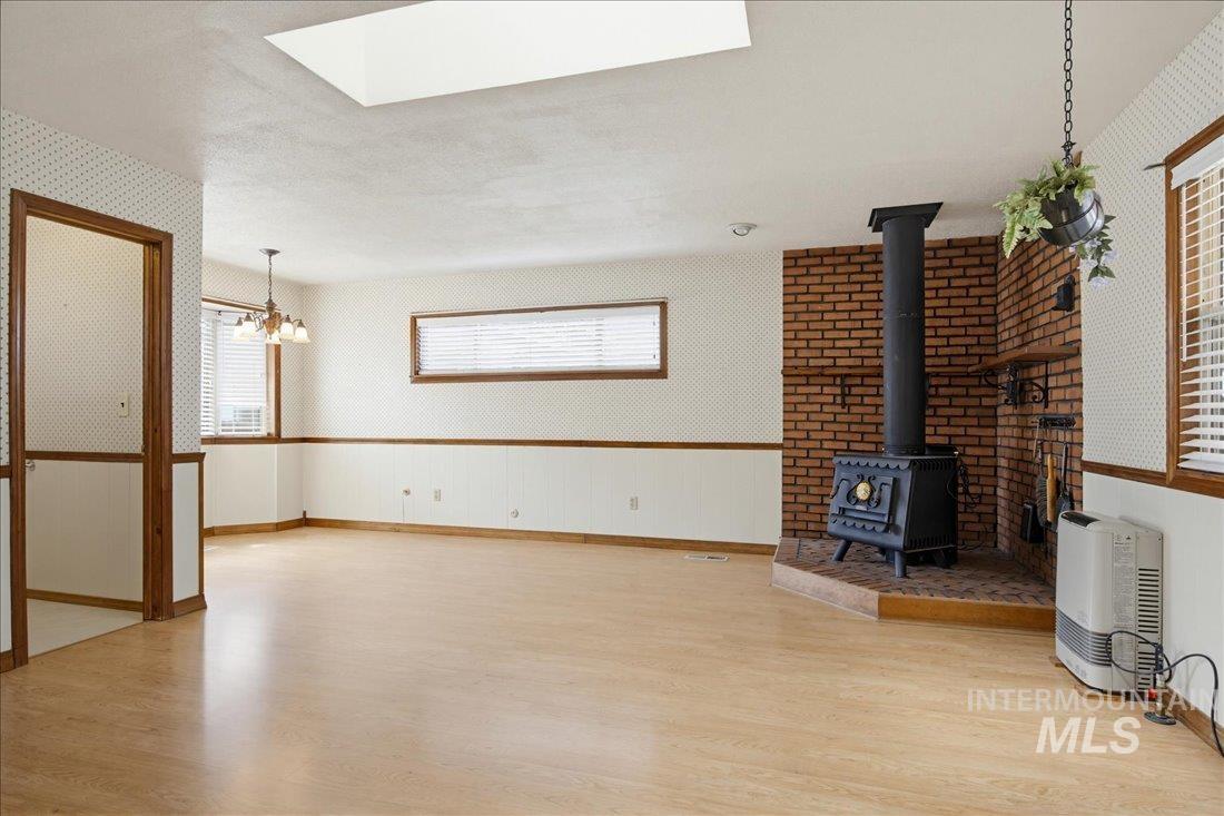 1205 N 6th E