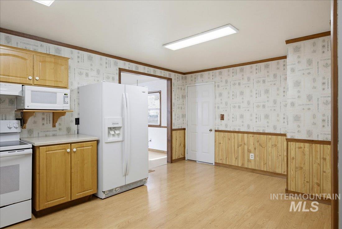 1205 N 6th E