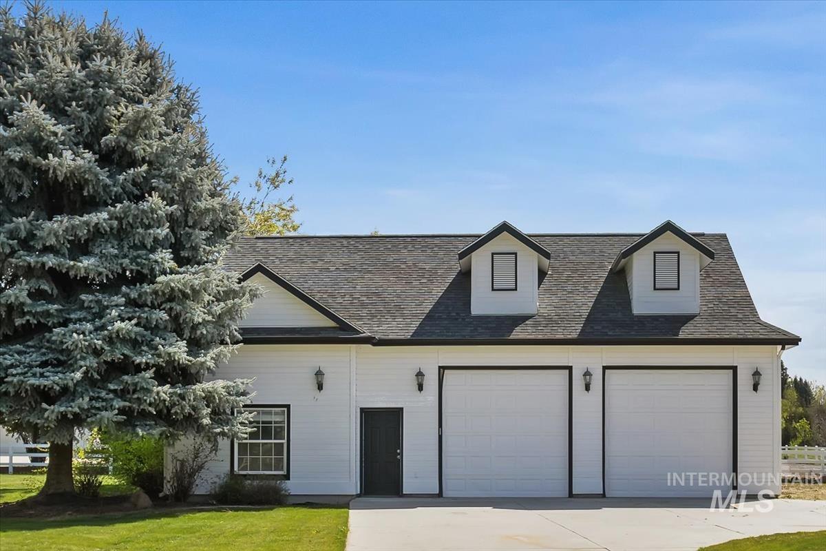 1436 N Chaucer
