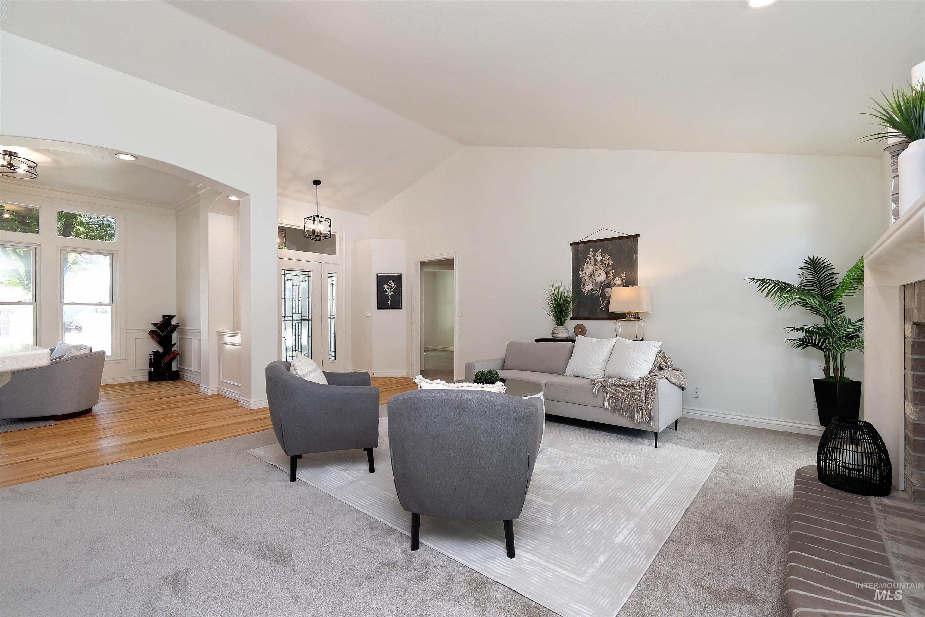 2188 E Skokie Dr