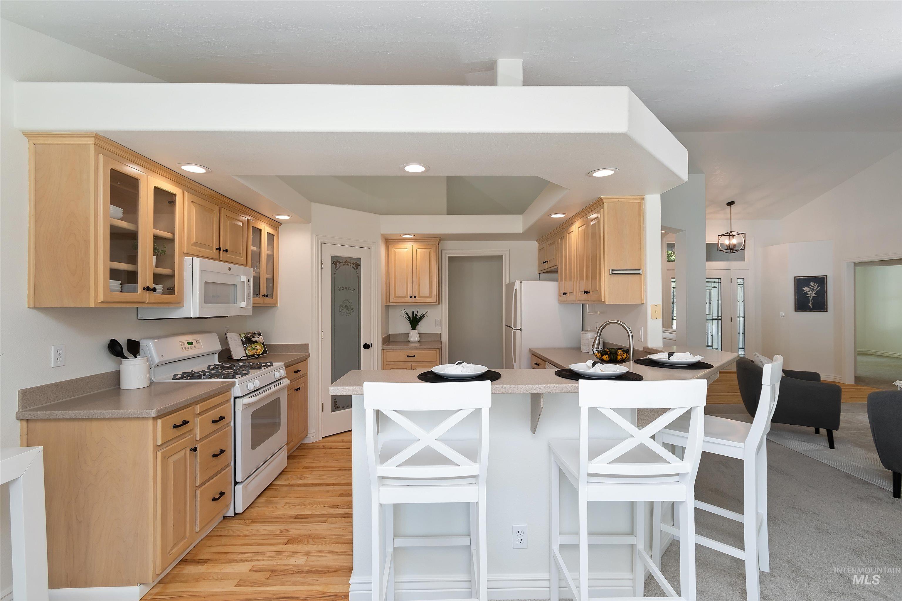 2188 E Skokie Dr