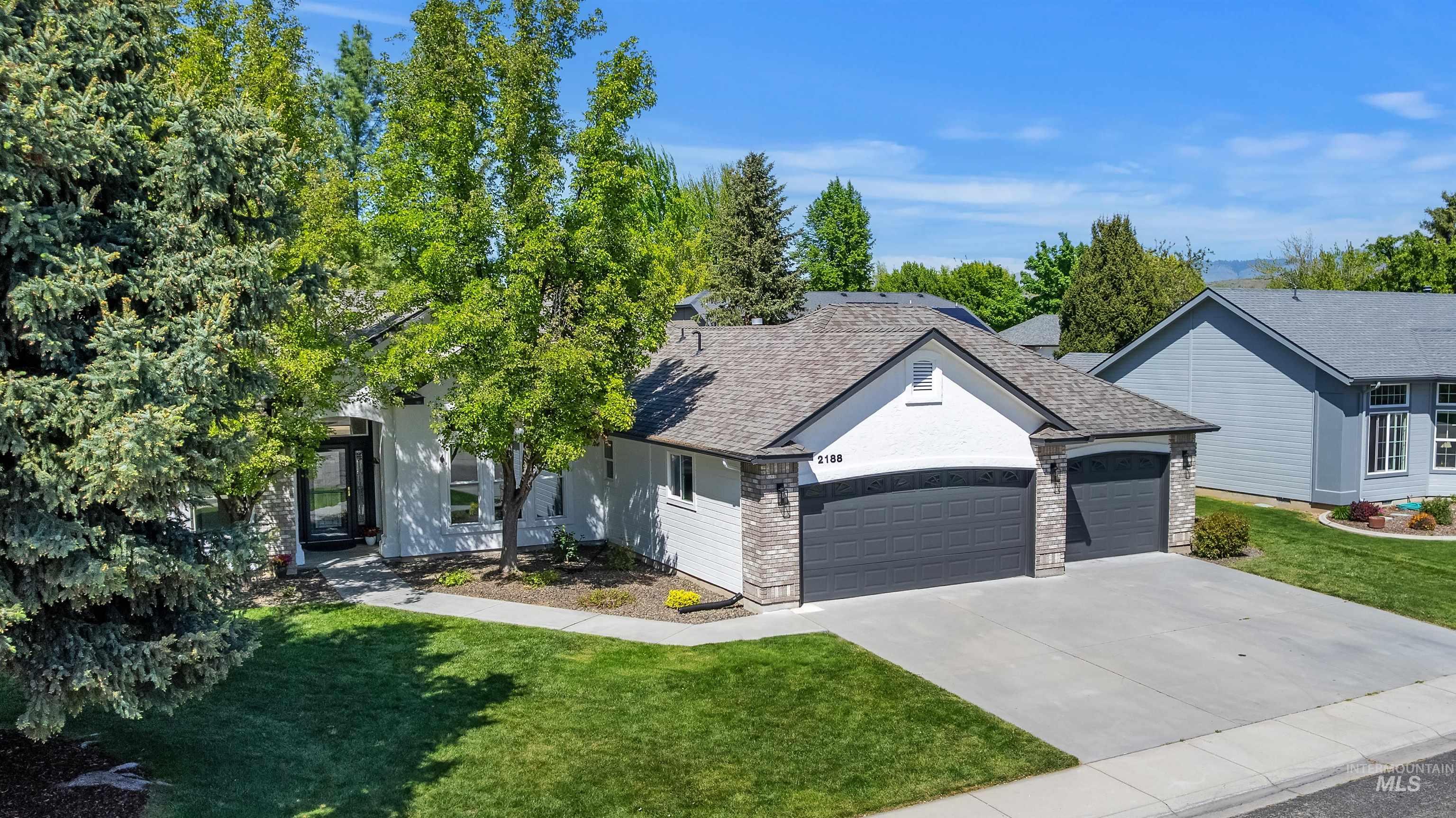 2188 E Skokie Dr